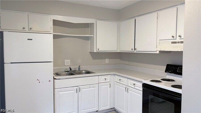 Building Photo - 464 Carolina Ave