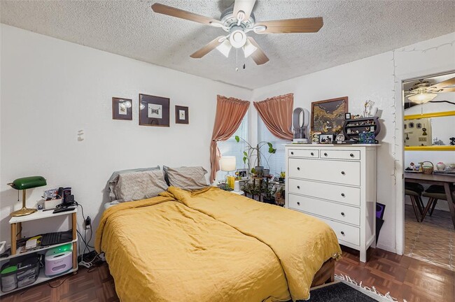 Building Photo - 7214 Salt Springs Dr