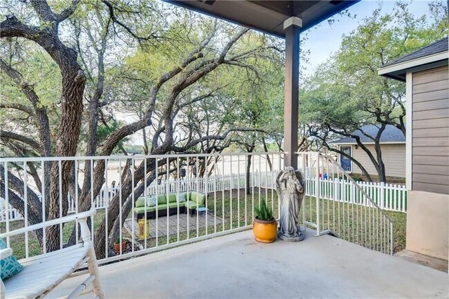 Building Photo - 903 Peyton Pl