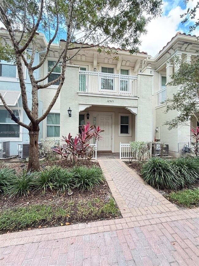 Building Photo - 12521 NW 32nd Manor