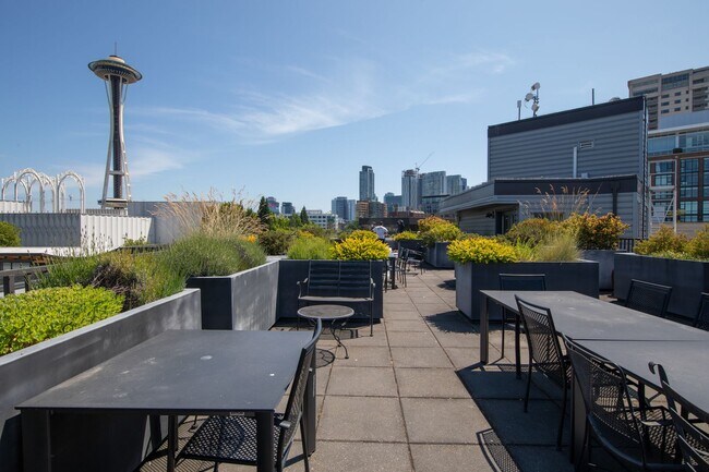 Building Photo - Matae Condominiums - Lower Queen Anne/Bell...