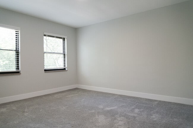 Building Photo - 151 Morrison Dr