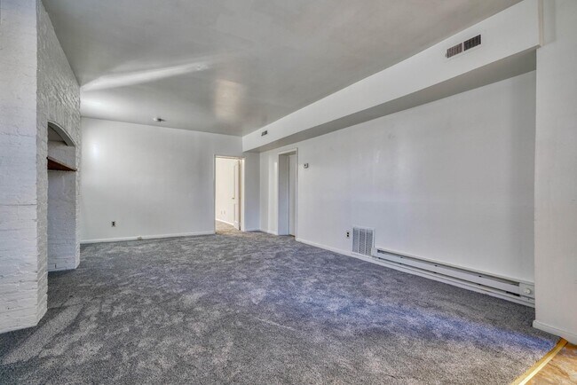 Building Photo - 1317 Eutaw Pl