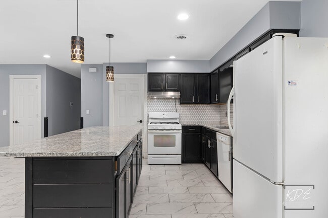 Building Photo - 1108 Karner Dr