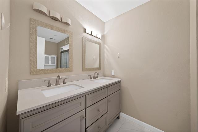 Building Photo - 4360 N Colony Blvd