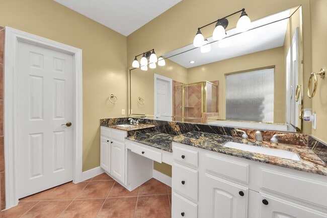 Building Photo - 12702 Silver Rod Ln