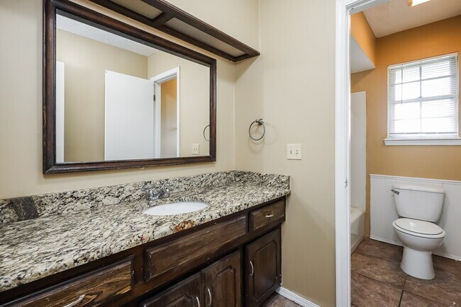 Building Photo - 10616 Basswood Canyon Rd