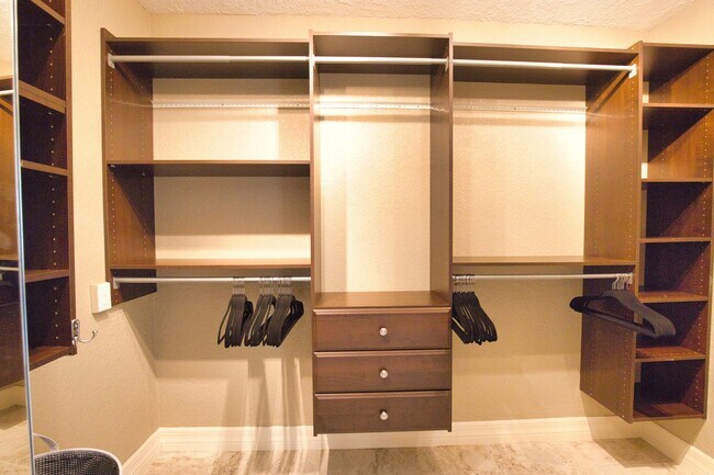 Building Photo - Luxury Home with Saltwater Heated Pool, Spa & Spectacular Golf Course Views, and includes Social ...