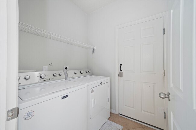 Building Photo - 5619 Honey Brook Ct