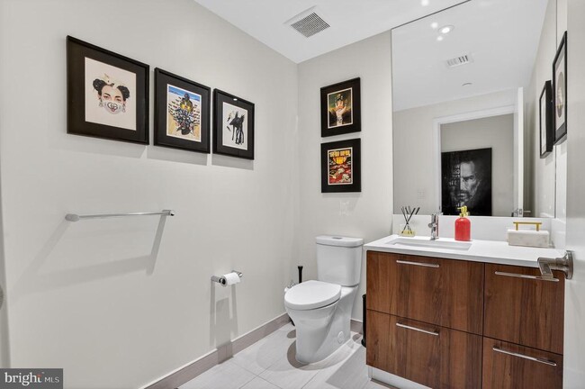 Building Photo - 1650 Silver Hill Dr