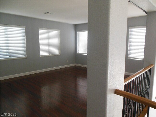 Building Photo - 5546 Spruce Hill Ct