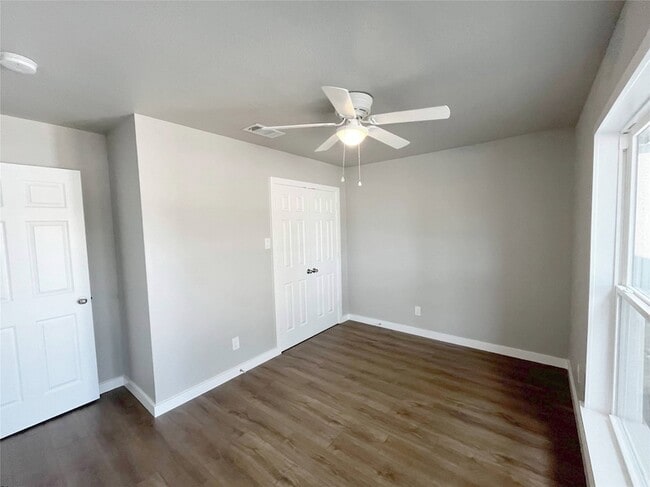 Building Photo - 3705 N Elm St