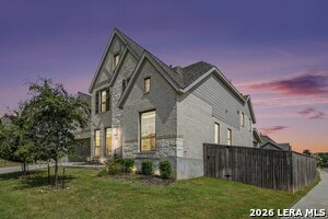 Building Photo - 9003 Raven Pointe