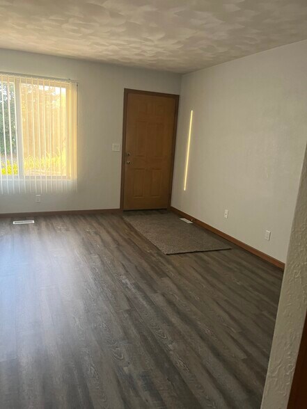 Building Photo - 1208 Miller St