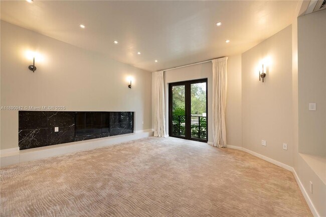 Building Photo - 11200 SW 60th Ave