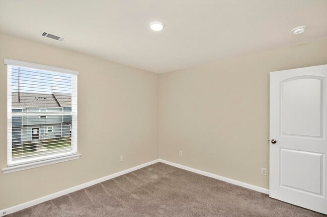 Building Photo - 1023 Glen Marcus Dr