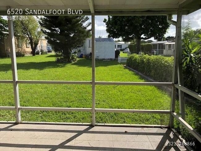 Building Photo - Beautiful 2/2 with large back yard Mobile ...