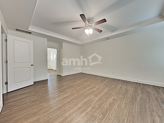 Building Photo - 3076 Day Flower Dr