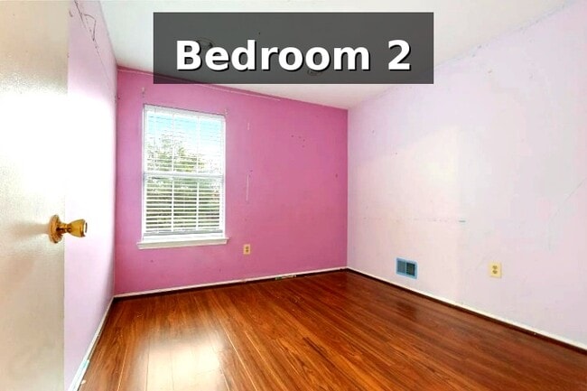 Building Photo - 415 Plymouth Rd