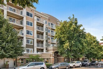 Building Photo - Beautiful Ballard Condo with Parking!