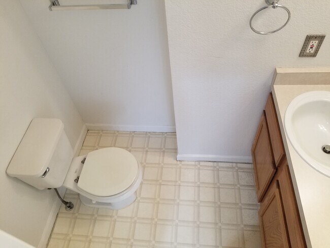 Building Photo - 12212 Bannock Cir