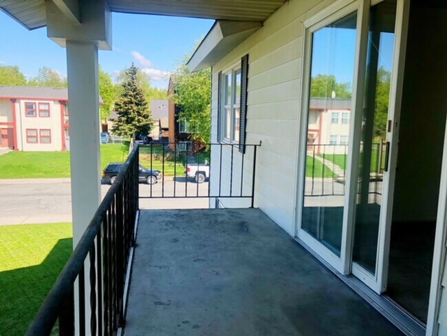 Building Photo - 3934 W 30th Ave