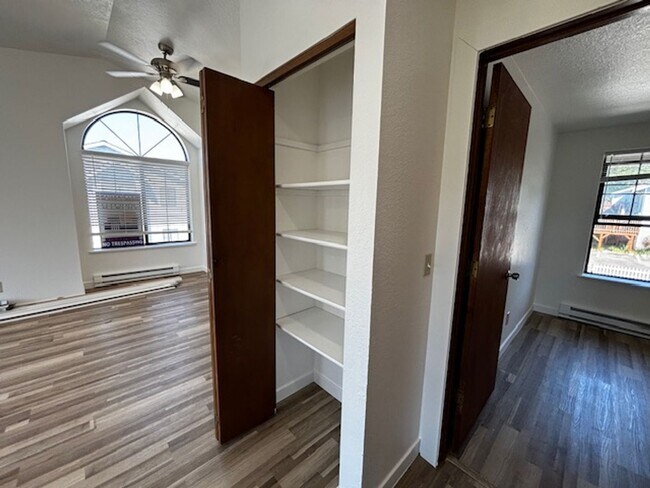 Building Photo - Spacious, two bedrooms, one bath in the Ro...