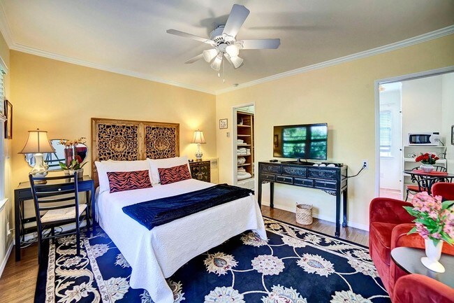 Main Room - 848 17th St