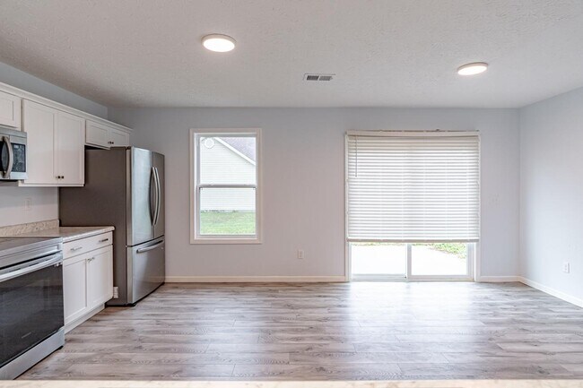 Building Photo - 128 Alumni Dr