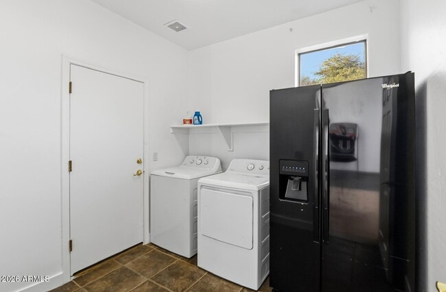 Building Photo - 220 W Beechnut Pl