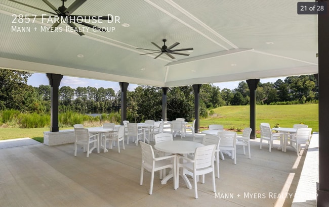 Building Photo - 2857 Farmhouse Dr