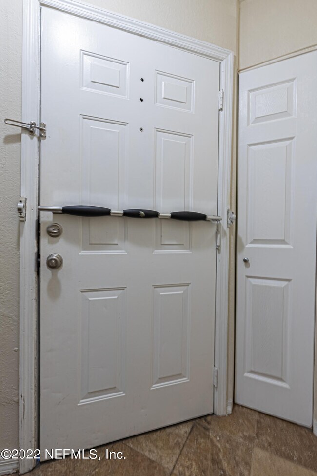 Building Photo - 1717 COUNTY ROAD 220