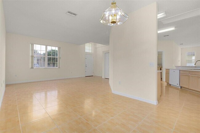 Building Photo - 411 Tamarind Parke Ln