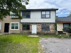 Building Photo - RATE DROP ALERT (was $1540/month)!