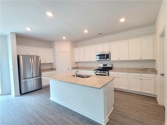 Building Photo - 416 Golden Eagle Pkwy