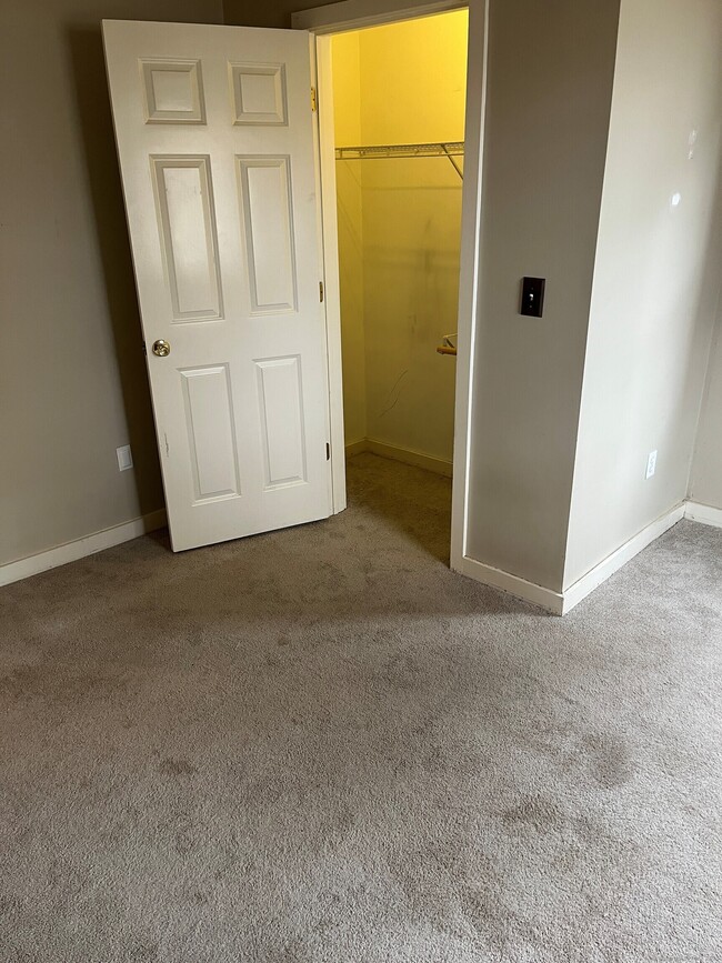 Building Photo - 146 Beebe Farms Rd