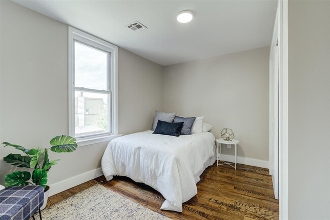 Building Photo - 791 Communipaw Ave