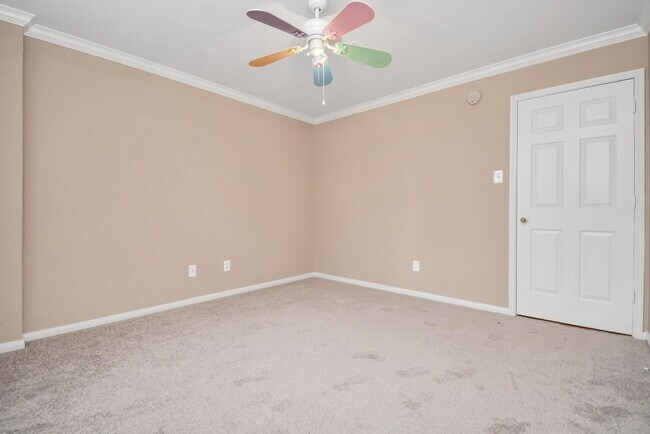 Building Photo - 174 Shiloh Dr