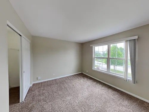 Building Photo - 6220 Pond View Dr