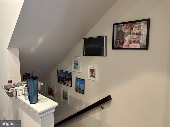 Building Photo - 7118 Rowlock Aly