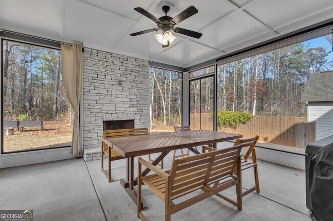 Building Photo - 21 Long Branch Trail