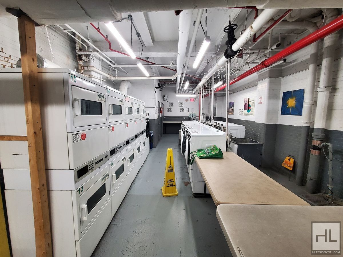 Building Photo - EAST 46 STREET