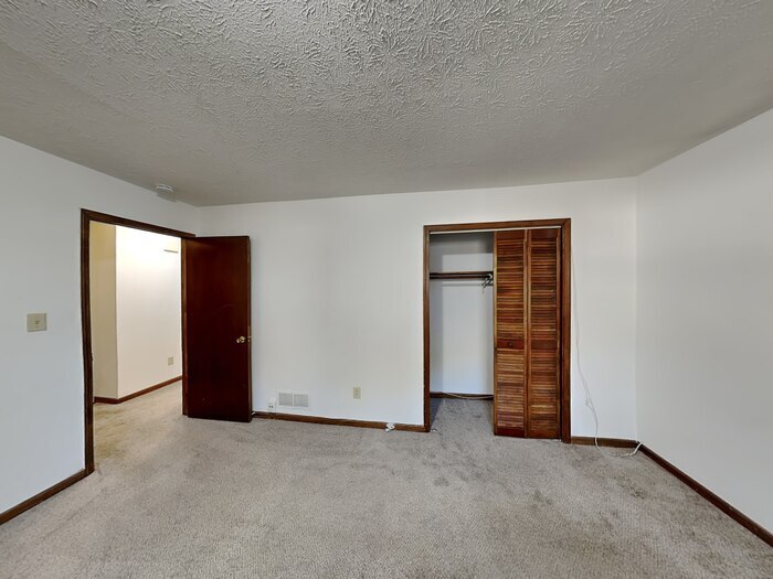 Building Photo - 7319 Exeter Ct