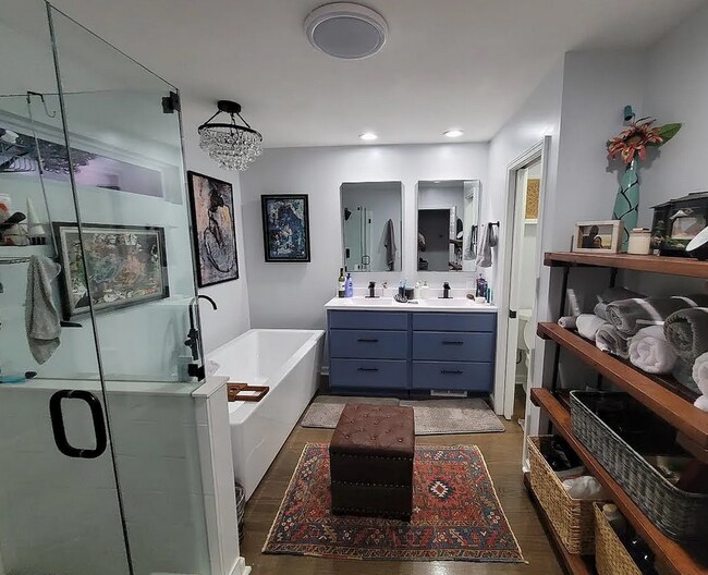 Building Photo - 5090 Heather Rd SE