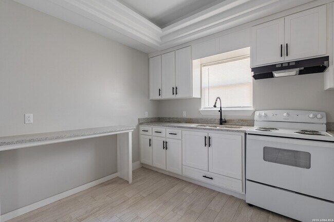 Building Photo - 221 Dub Dr