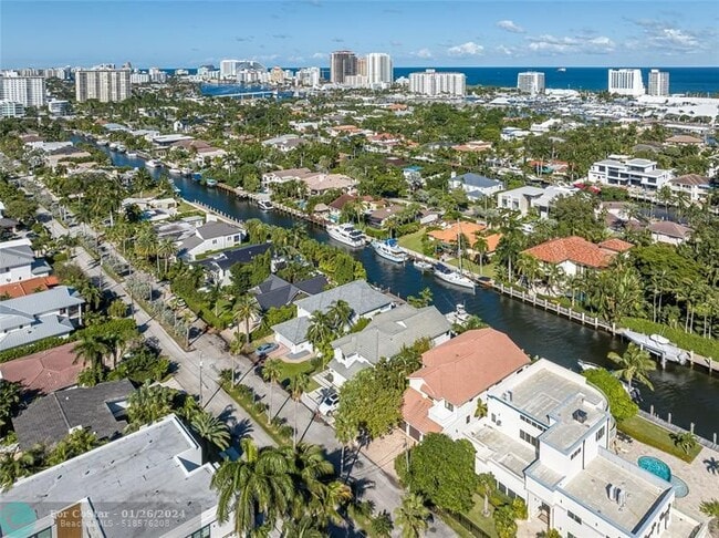 Building Photo - 808 Solar Isle Dr
