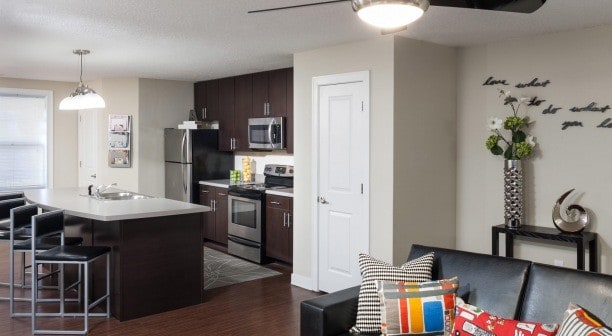 Building Photo - Ave at Norman