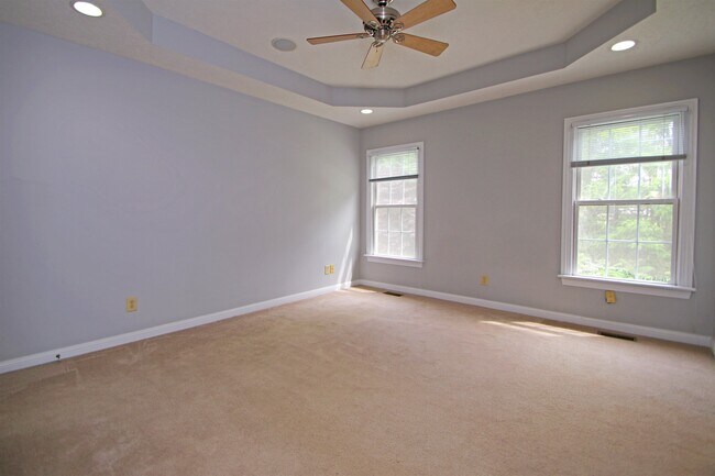 Building Photo - 155 Chelsea Cir