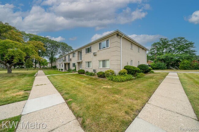 Building Photo - 4113 Telegraph Rd