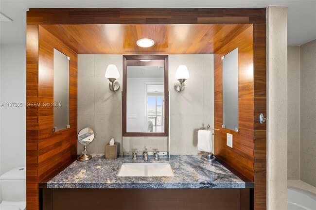 Building Photo - 6801 Collins Ave